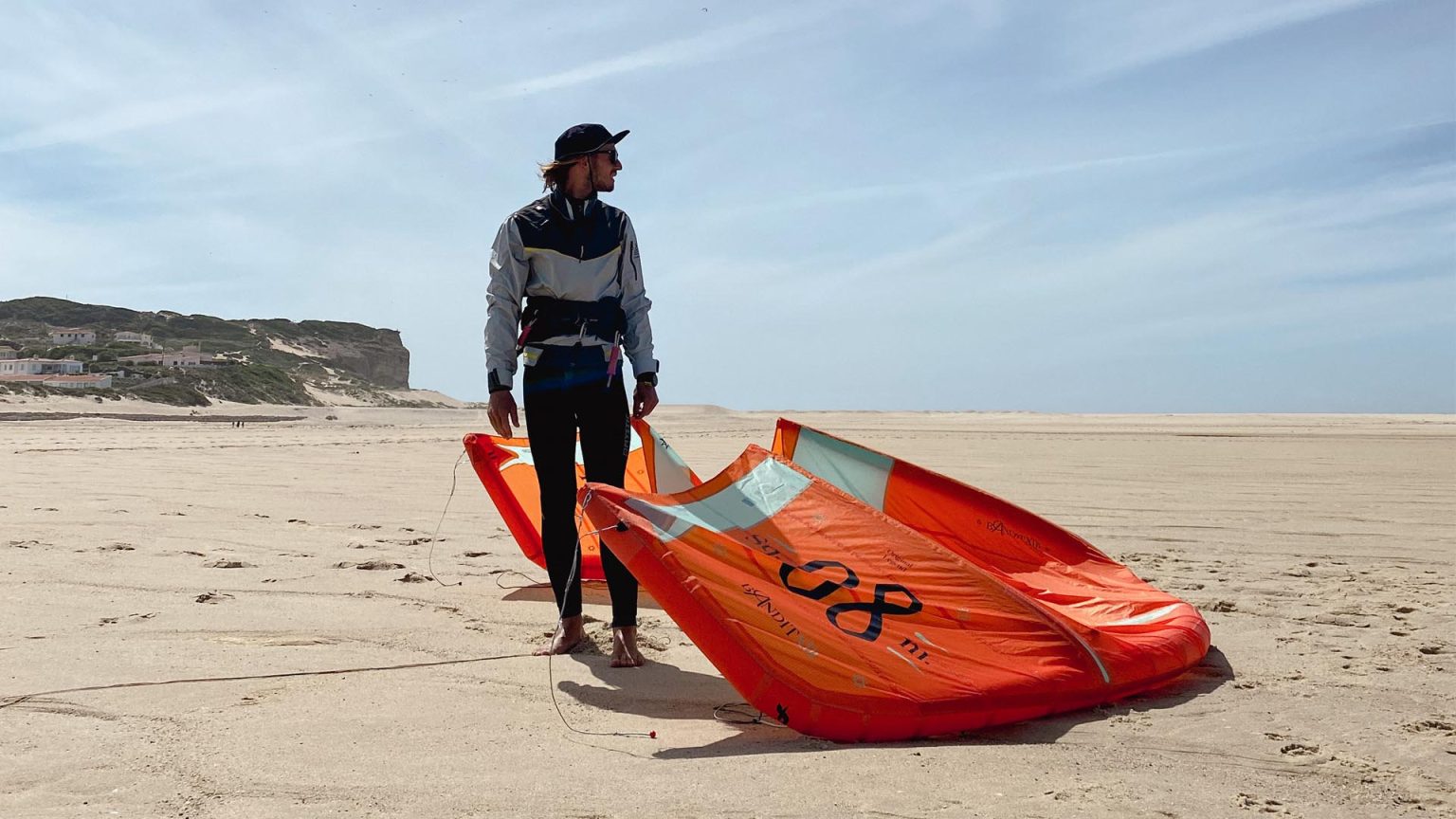 Quel matériel de kitesurf choisir : Le guide complet 2025