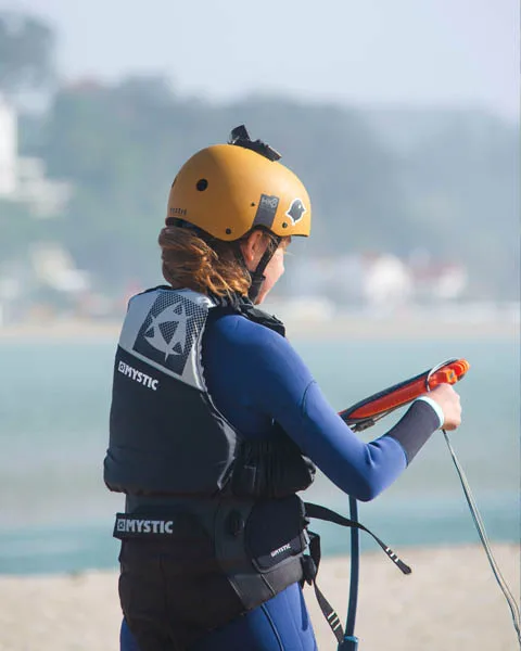 How kitesurfing works? 3 start kitesurfing young
