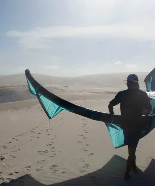 Kitesurf brésil : spots & conseils pour un kite trip réussi 10 Kitesurf dans les lençois maranhenses