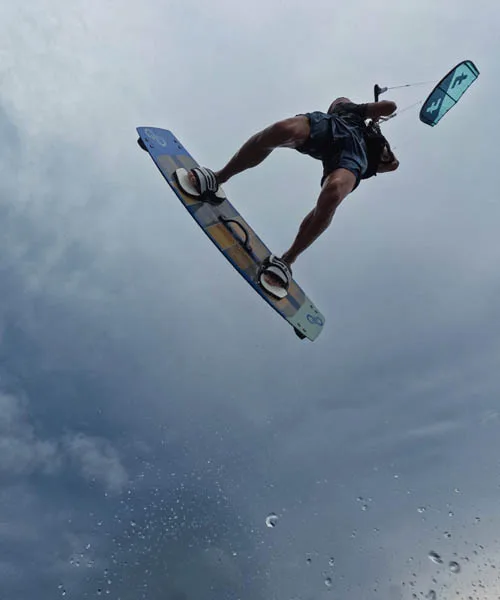 Kitesurfen springen